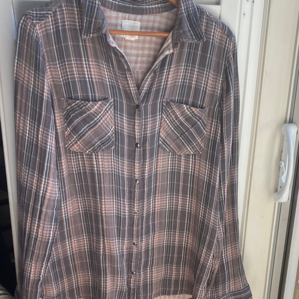 Pre Loved Plaid Button-Up Shirt